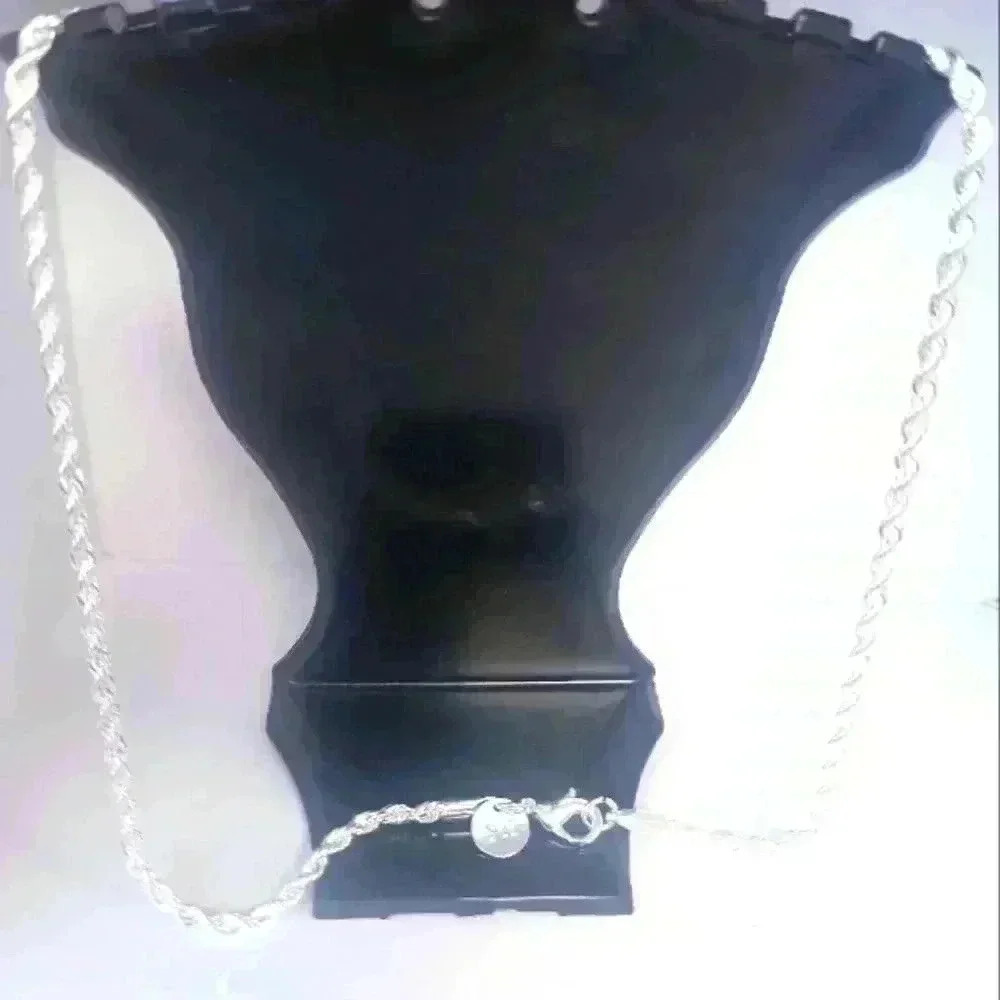 Animal Lover Paw Print Silver Necklace - Picture 4 of 4